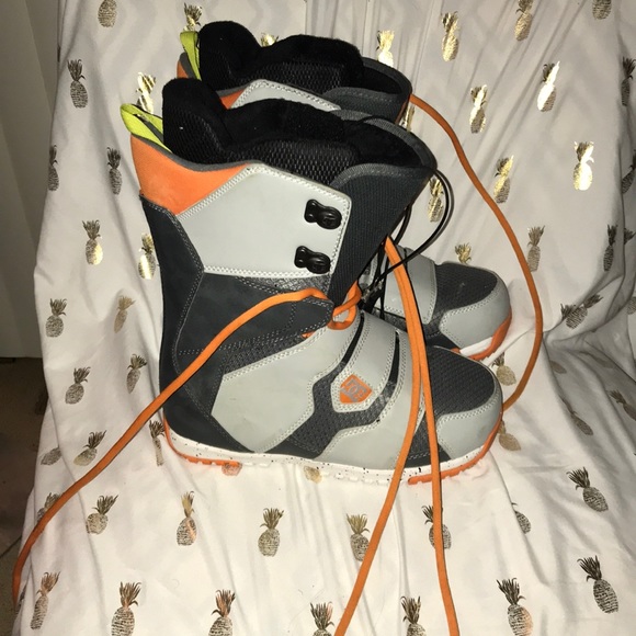 DC Other - DC snowboarding boots 9